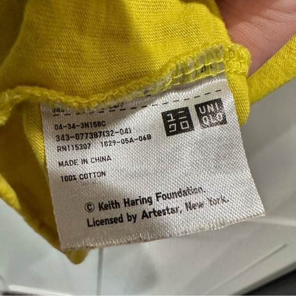 Uniqlo Keith Haring crop vintage retro tee medium yellow pocket - Picture 3 of 5
